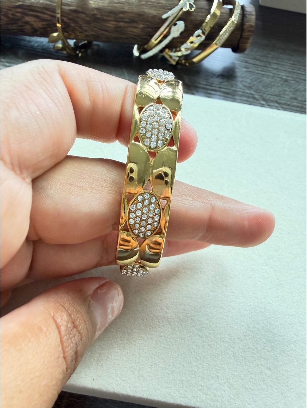 Non-Tarnish 18K Gold Plated Crystal Medallion Bangle